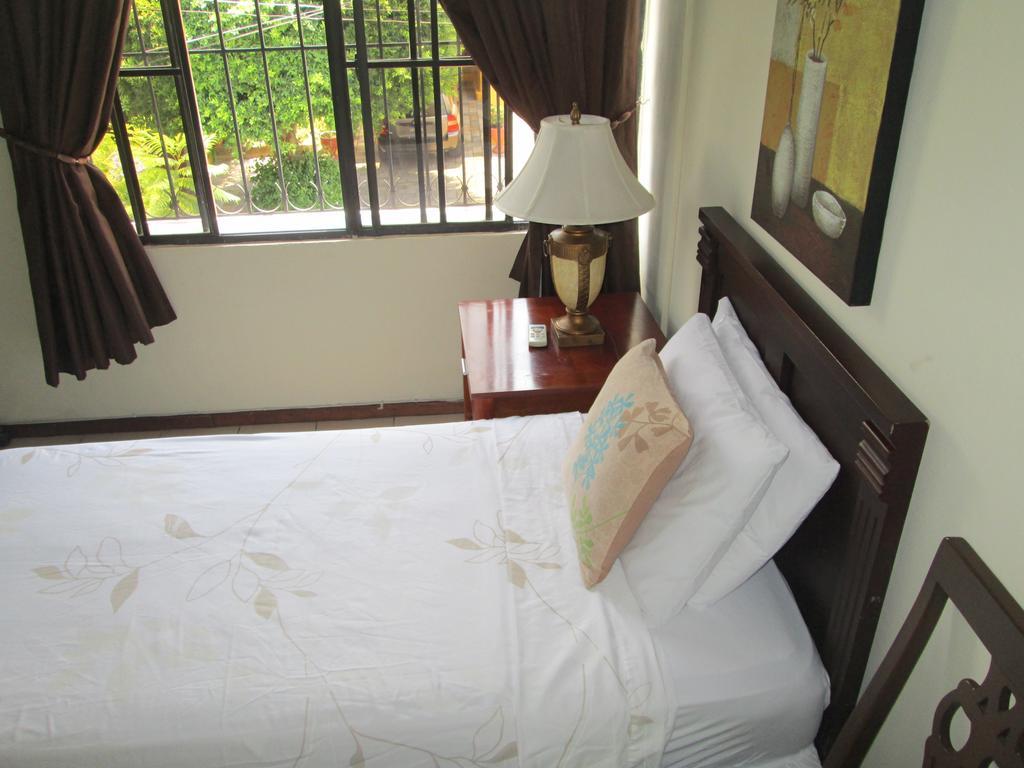 Hotel San Mateo San Salvador Rum bild