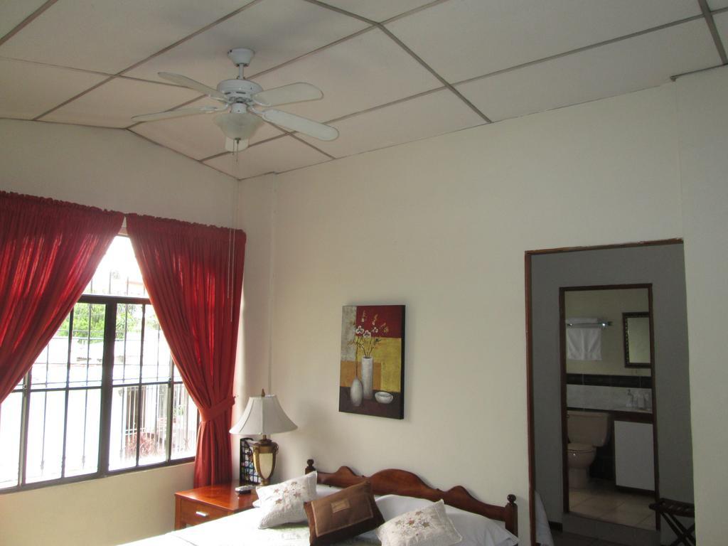 Hotel San Mateo San Salvador Rum bild